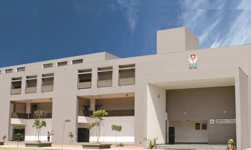 Manikaka Topawala Institute Of Nursing